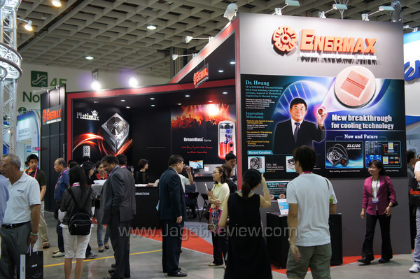 computex 2012 enermax booth2