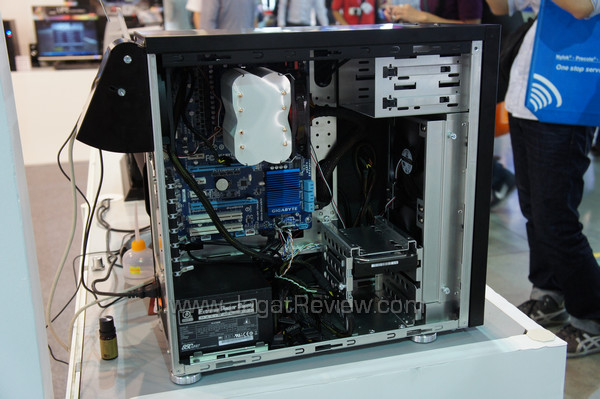 computex 2012 lian li pc-b12 computex 2012 lian li pc b12