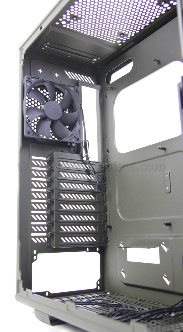 Corsair VengeanceC70 21 Corsair VengeanceC70 21