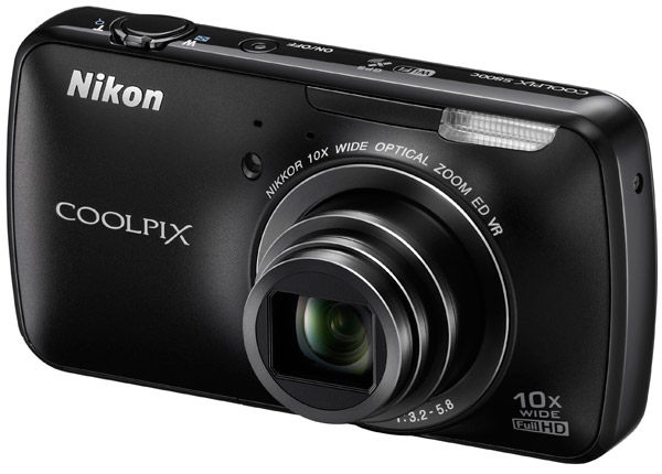 Nikon Coolpix S800c Front