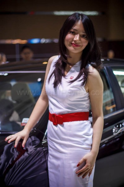 Booth babes IIMS 2012 PART 1 19
