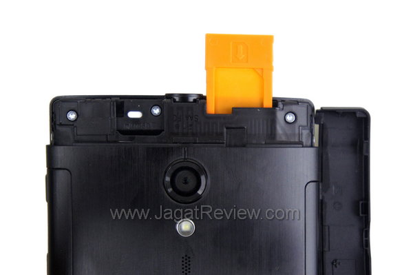 Sony Xperia Ion SIM Slot