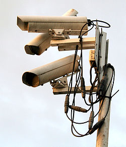 250px-Surveillance_quevaal 250px Surveillance quevaal