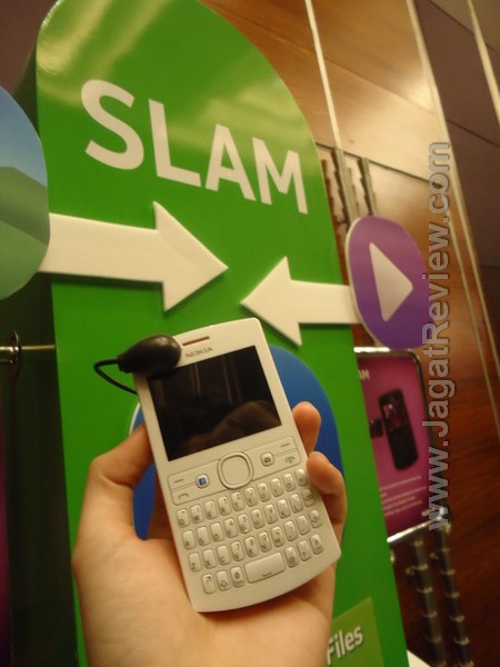 Nokia Asha 205 SLAM