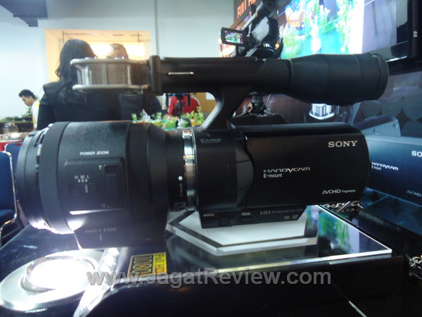 Sony NEX VG30(4) Sony NEX VG304