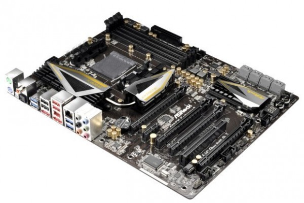 ASRock990FXXtreme9 1