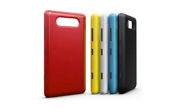 Nokia Memanfaatkan 3D Printing untuk Kustomisasi Casing Lumia 820 3 Nokia Lumia 820 back cover