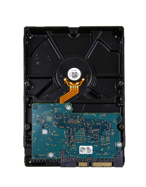 Toshiba 1 TB Belakang