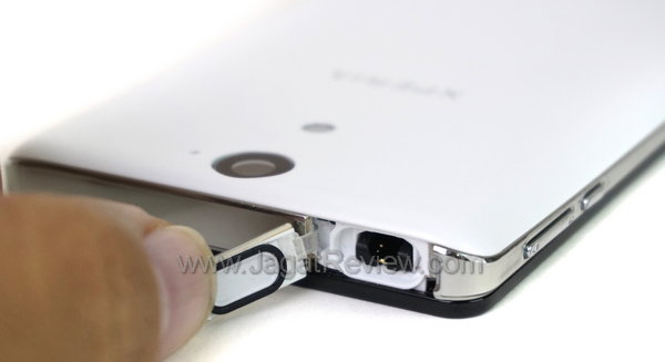 Sony Xperia V Sisi Atas