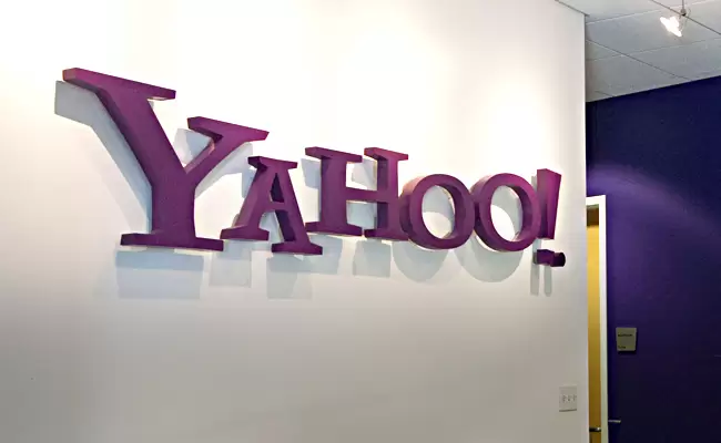 YA Blog CampusLife Yahoo Sign