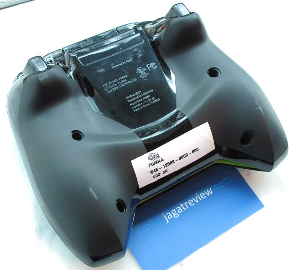 NVIDIA-project-shield sisi bawah NVIDIA project shield 4