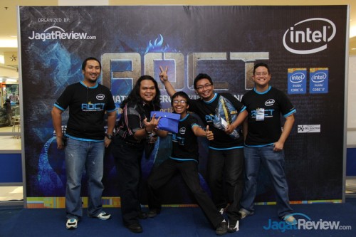 Sesi O-Bar terakhir mempertandingkan Max Memory Clock dengan motherboard Gigabyte dimenangkan oleh 3 peserta ini.