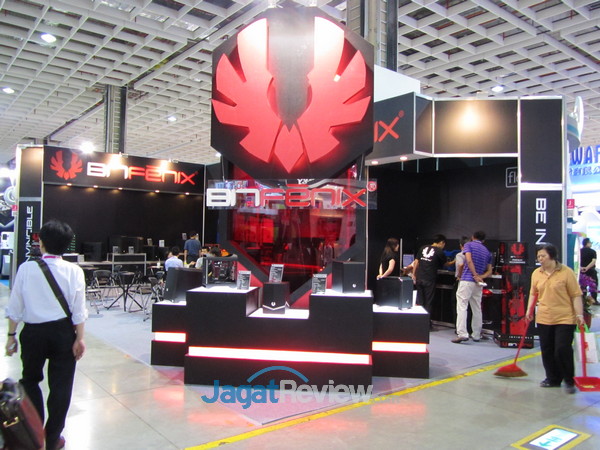 BitFenix Booth Raid Computex 2013 1