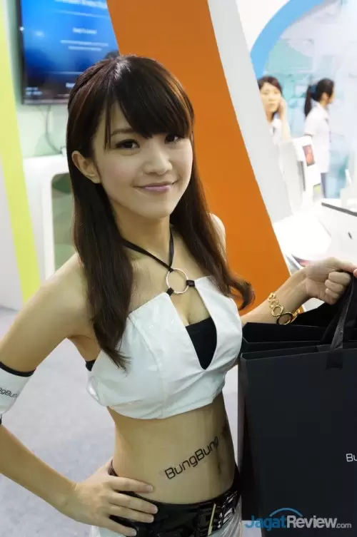 Booth Babes - Day 4 (2)