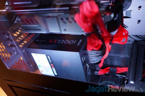 Pameran Jajaran Produk Casing Terbaru Milik Corsair Di Computex 2013 16 DSC05594