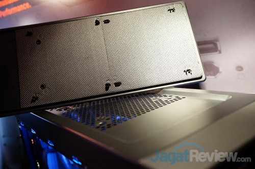 Pameran Jajaran Produk Casing Terbaru Milik Corsair Di Computex 2013 12 DSC05609