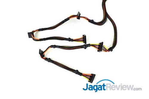 Unboxing Power Supply Cooler Master Silent Pro Gold 550W 17 DSC07119ss