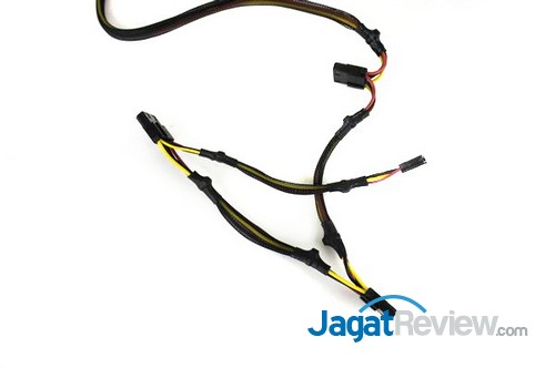 Unboxing Power Supply Cooler Master Silent Pro Gold 550W 18 DSC07120ss