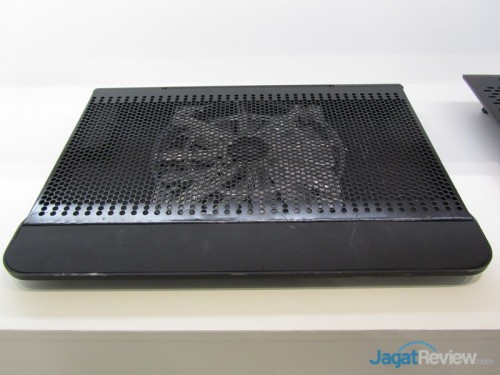 Deep Cool Booth Raid - Computex 2013 (6)