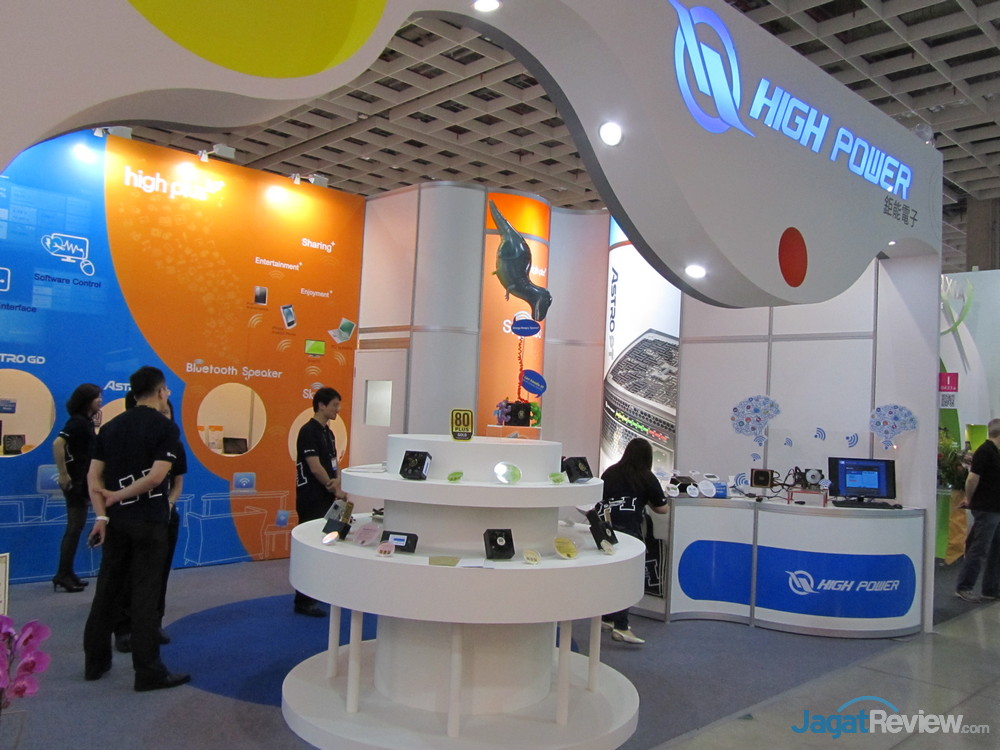 High Power Booth Raid Computex 2013 9