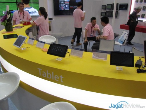 Jetway Booth Raid - Computex 2013 (8)