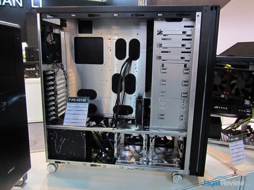 Computex 2013 Booth Raid: Lian Li 10 Lian Li Booth Raid - Computex 2013 (15)