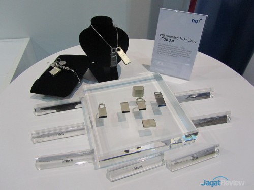 Kreasi baru PQI juga ditampilkan dalam bentuk flash disk dengan ukuran kecil yang mengusung berbagai model menarik.