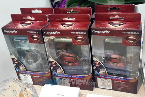 Computex 2013 Booth Raid: Hotway Technology - Probox 2 Probox Man of Steel