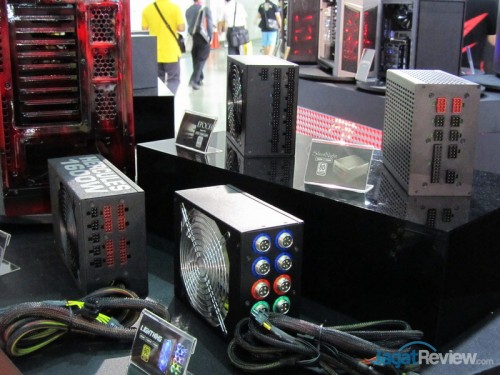 Rosewill Booth Raid - Computex 2013 (13)