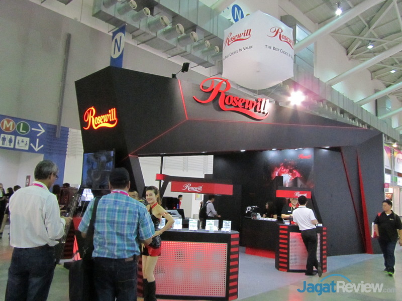 Rosewill Booth Raid Computex 2013 4