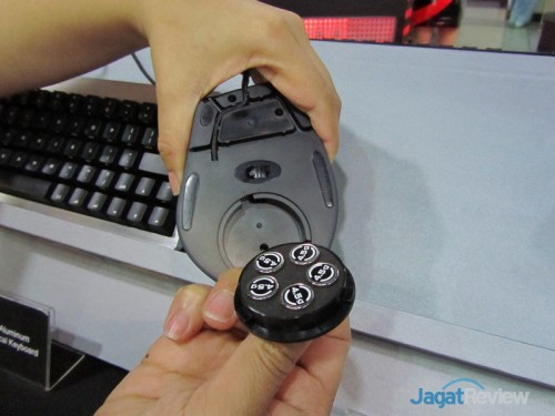 Rosewill Booth Raid - Computex 2013 (5)