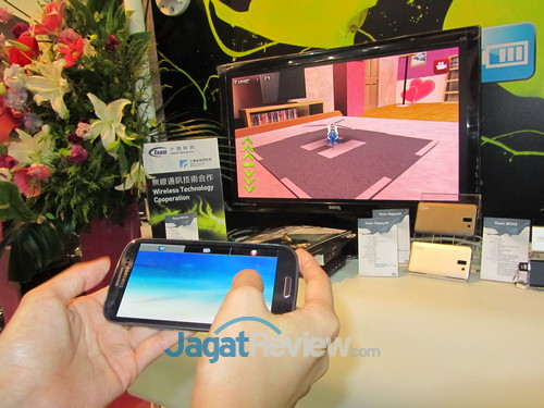 Computex 2013 Booth Raid: Team 11 Team Booth Raid - Computex 2013 (1)