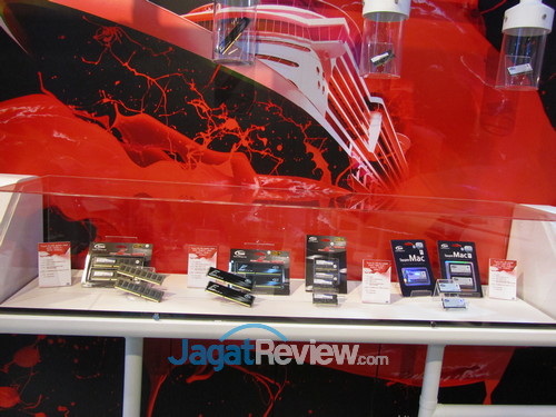 Computex 2013 Booth Raid: Team 8 Team Booth Raid - Computex 2013 (10)