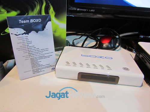 Computex 2013 Booth Raid: Team 12 Team Booth Raid - Computex 2013 (2)