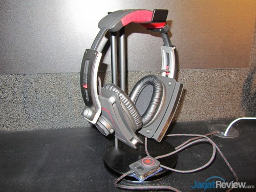 Tt eSPORTS Level 10 M Gaming Headset (25)