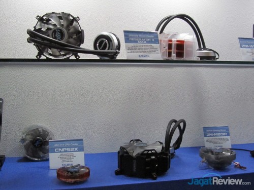 Varian terbaru sistem pendingin water cooling closed loop dari Zalman, Reserator 3 MAX. Terdapat juga solusi pendingin untuk sistem dengan casing berukuran kecil.