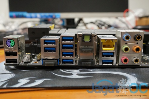 Hands-on Review Motherboard MSI Z87 XPOWER 4 DSC00660s