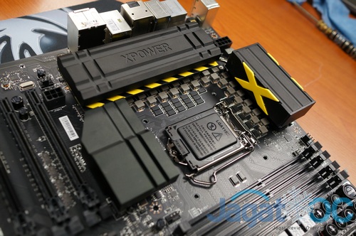 Hands-on Review Motherboard MSI Z87 XPOWER 8 DSC00668s