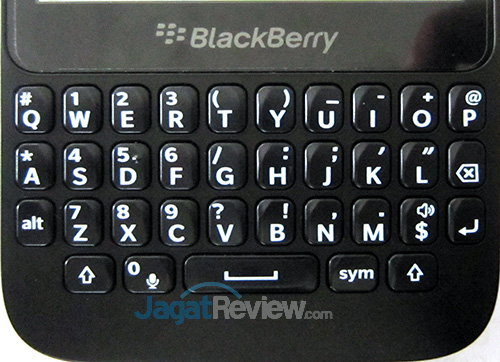Review Singkat: Sehari dengan BB10 Termurah Saat Ini, Blackberry Q5 1 Blackberry Q5 - Keyboard