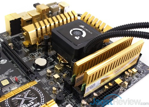 Review Apacer Giant II Series DDR3-2133 8GB Kit : Tampil Beda dengan Warna Emas 2 Warna Emas - Cocok dipasangkan dengan motherboard berwarna emas juga?