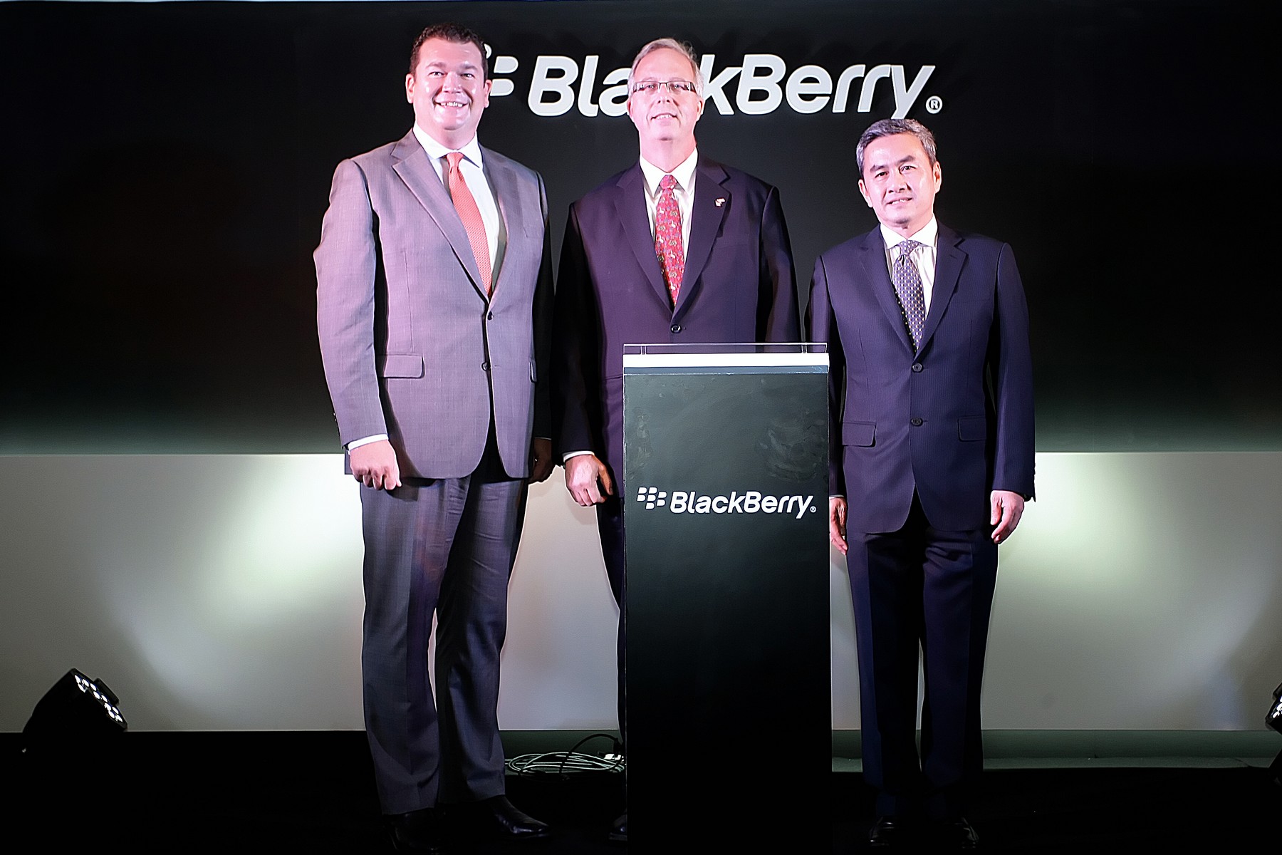 Blackberry Kehilangan 3 Eksekutifnya 1 eksekutif BB 2