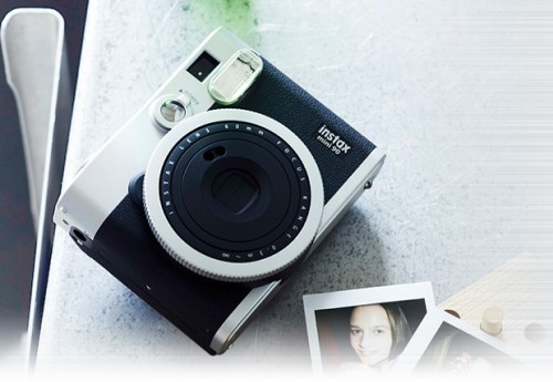 Fujifilm Hadirkan Gaya Retro dalam Instax Mini 90 2 instaxmini90_2