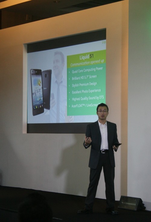Launching Acer Liquid S1: Keseriusan Acer Garap Pasar Mobile 4 Simon Yu, Direktur Divisi Pengembangan Aplikasi