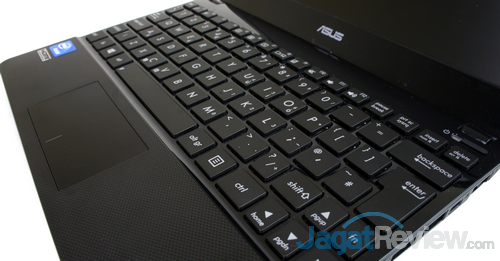 Review Asus EeePC 1015E: Notebook Mungil dengan Daya Tahan Hidup Tinggi 6 Asus 1015E _8