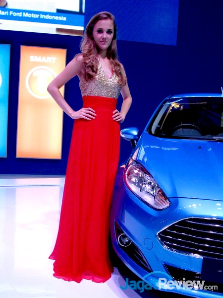 Booth Babes Indonesia International Motor Show 2013 - Part 1 1 Booth Babes IIMS 2013 (1)_R