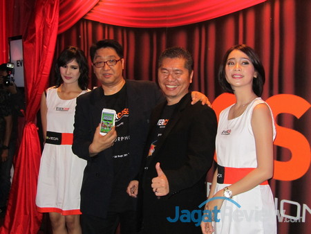 X-Morphosis: Perubahan Nama Cross Menjadi Evercoss 2 Evercoss R