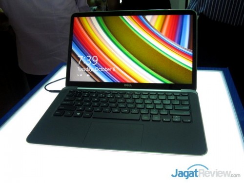XPS 13 kini dilengkapi dengan layar sentuh.
