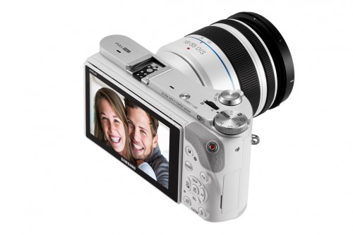 SAMSUNG NX300M a