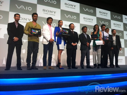 Sony Memperkenalkan Vaio Tab 11 dan Vaio Fit multi-flip 43 Sony vaio 1