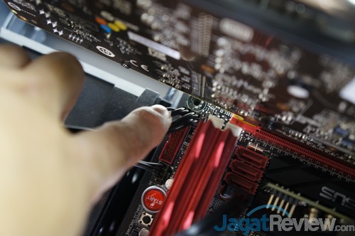Hands-On Review: Bitfenix Prodigy Casing Mini-ITX yang Modis 19 DSC00896ss